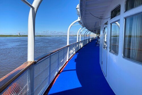 Средняя палуба